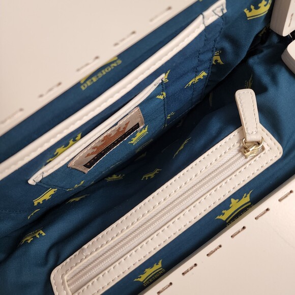 Deesigns by Dee Ocleppo Wooden Handle Animal Print Bag - Picture 6 of 10